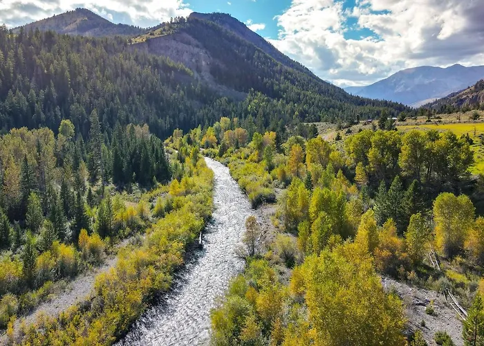 Wyoming Retreat On Wood River: Hike & Fly Fish! Meeteetse