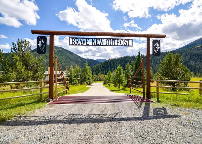 Wyoming Retreat On Wood River: Hike & Fly Fish! Holiday home Meeteetse