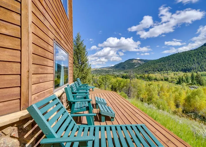 Holiday home Wyoming Retreat On Wood River: Hike & Fly Fish! Meeteetse