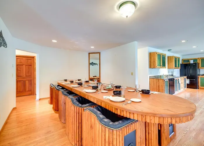 Holiday home Wyoming Retreat On Wood River: Hike & Fly Fish! Meeteetse